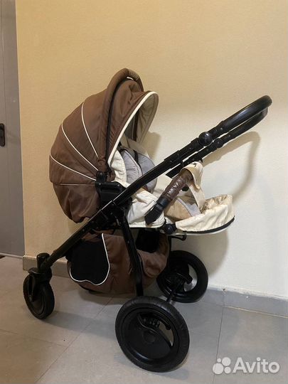 Коляска прогулочная Zippy