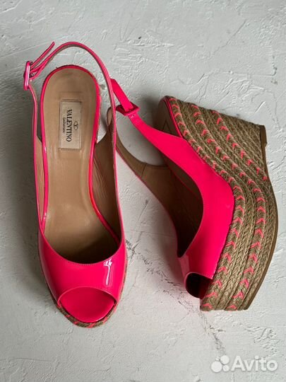 Сабо Valentino 40