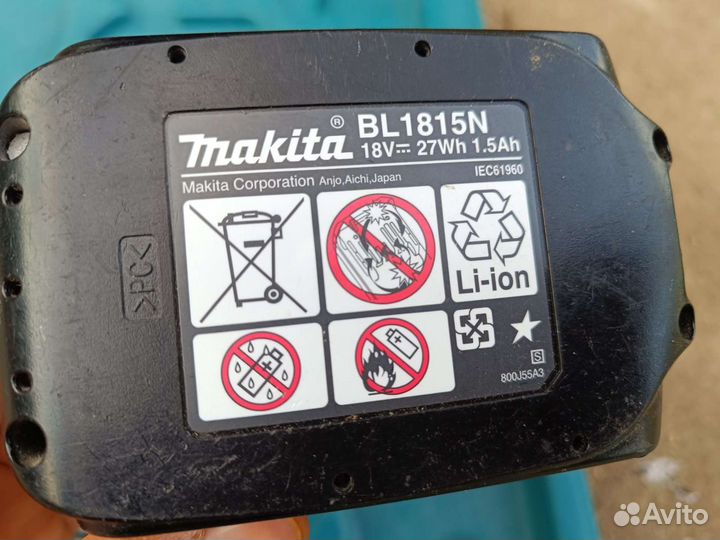 Аккумуляторная дрель-шуруповерт makita 18v3батарея