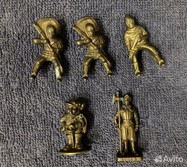 Игрушки из киндера