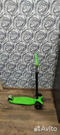 Самокат детский трехколесный