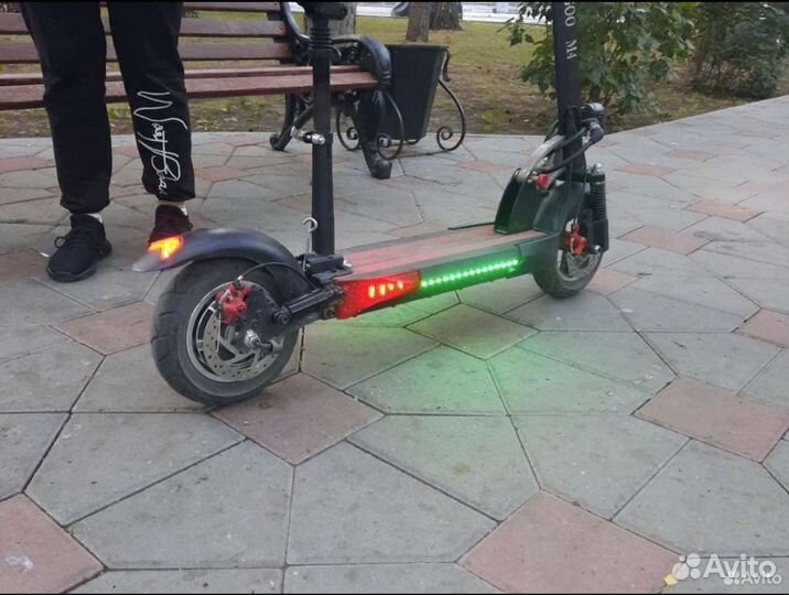 Самокат взрослый электрический бу
