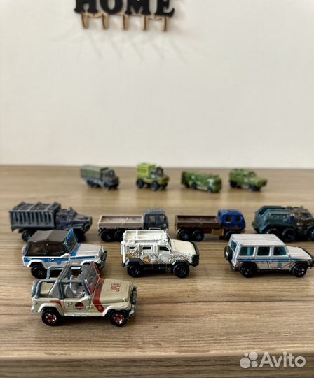 Matchbox машинки Парк юрского периода 12 коллекция