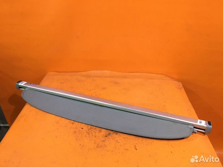 Шторка багажника на Toyota Prius NHW20