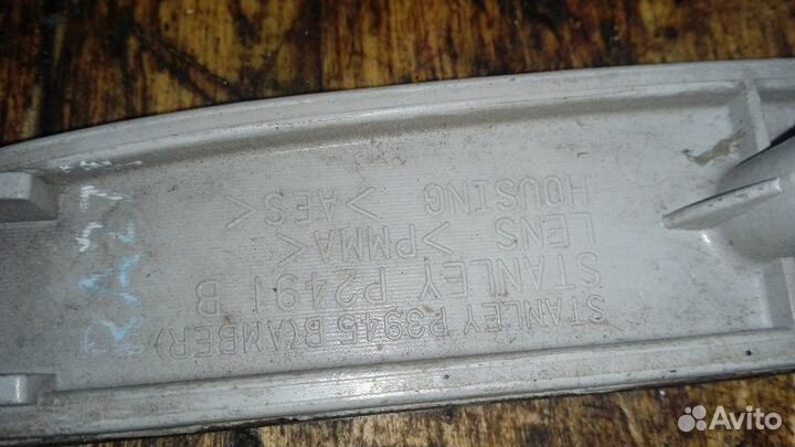 Отражатель в бампер задний правый Mazda 3 BK 2.0