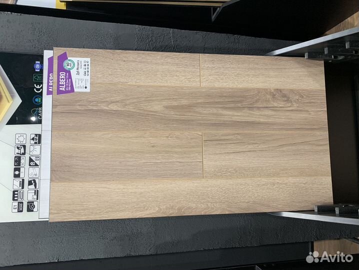 Кварцвиниловая плитка ламинат