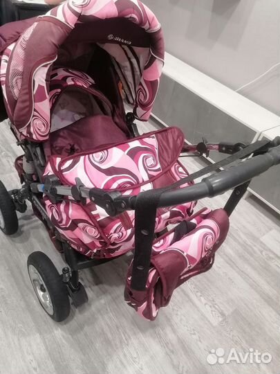 Прогулочная коляска