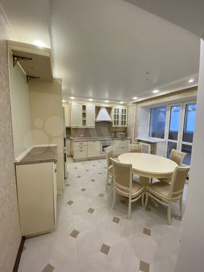 3-к. квартира, 125 м², 10/14 эт.