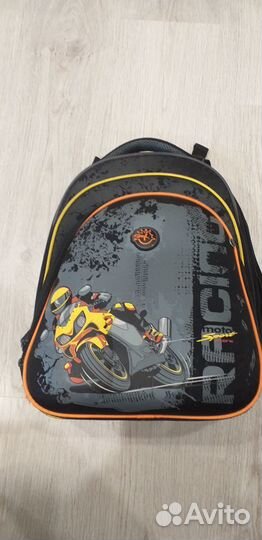 Продаю школьный рюкзак