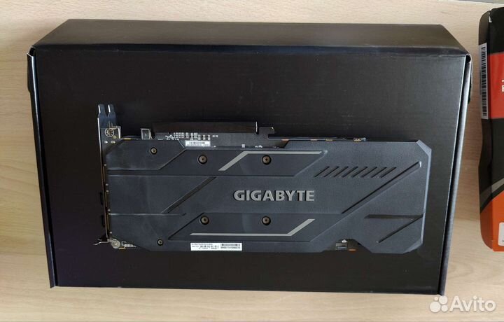 Видеокарта gigabyte RX5500XT 8GB