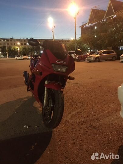 Мотоцикл suzuki