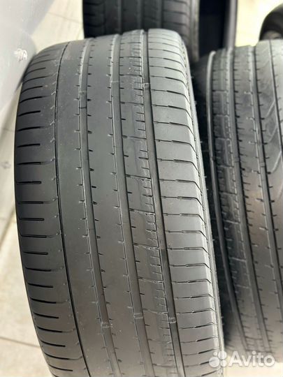 Pirelli P Zero 245/40 R20 и 275/35 R20 102Y