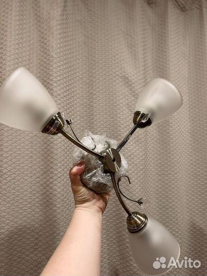 Люстра трех рожковая