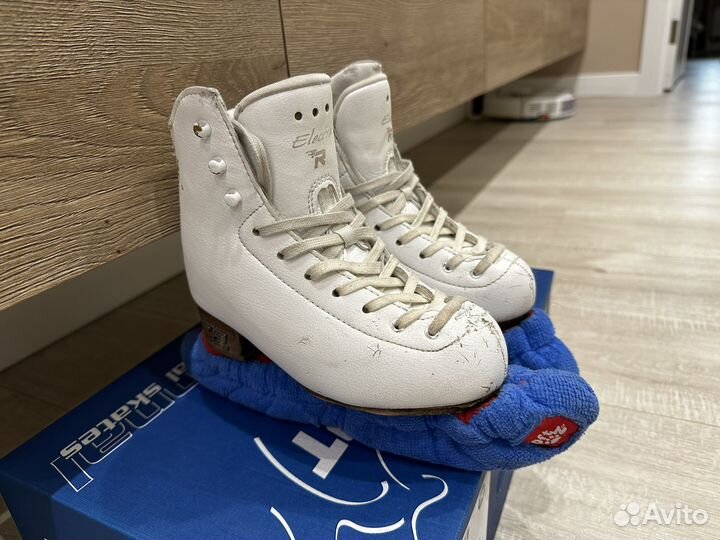 Коньки фигурные Risport Electra 195