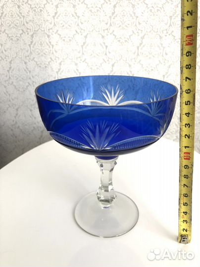 Ваза на ножке цветное стекло