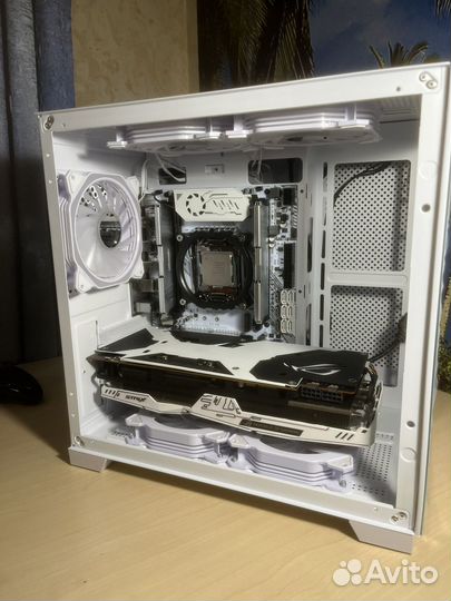 Материнская плата с процессором и памятью