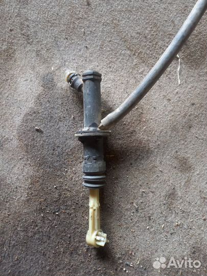 Главный цилиндр сцепления Renault Fluence