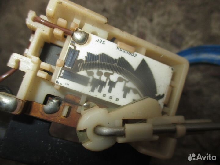 Датчик уровня топлива (Hyundai Tucson)