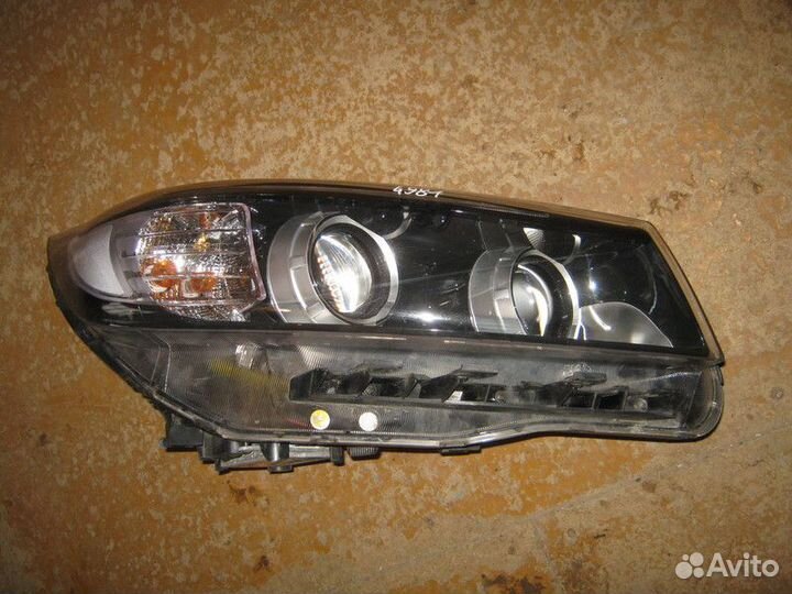 Фара правая Kia Sorento Prime 3 UM