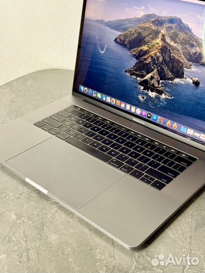 Macbook Pro 15 2017 i7/16gb/512