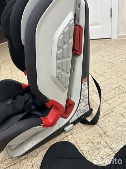 Детское автокресло chicco YOUniverse Fix Jet Black