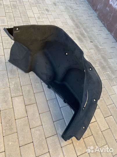 Hyundai Solaris правая обшивка багажника седан