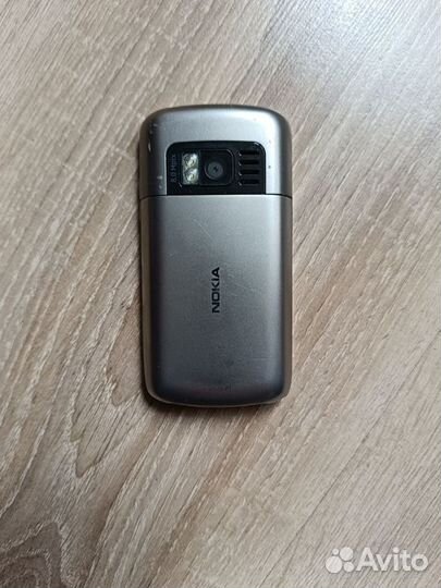 Nokia C6-01