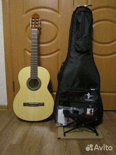 Гитара классическая