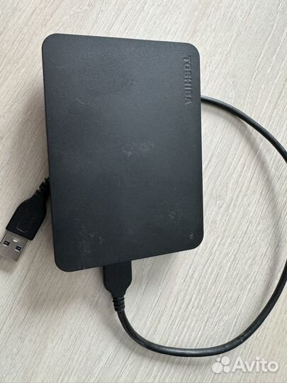 Переносной жёсткий диск Toshiba