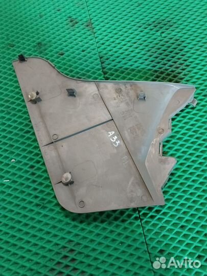 Накладка консоли АКПП левая Nissan Maxima A33