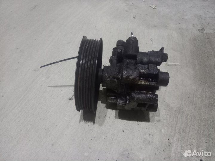 Насос гидроусилителя руля (гур ) Toyota Corolla