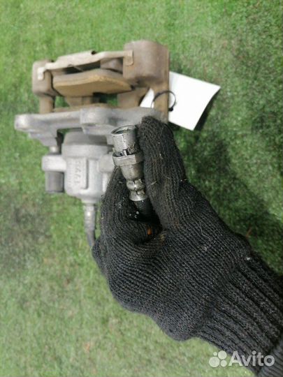 Суппорт тормозной задний правый Bmw 320D F30