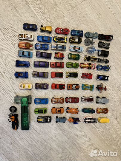 Машинки hotwheels