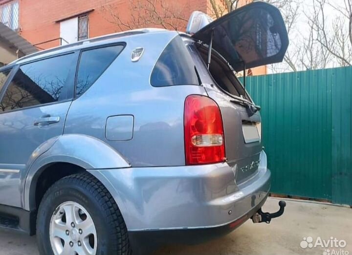 SsangYong Rexton 2.7 AT, 2012, 300 000 км