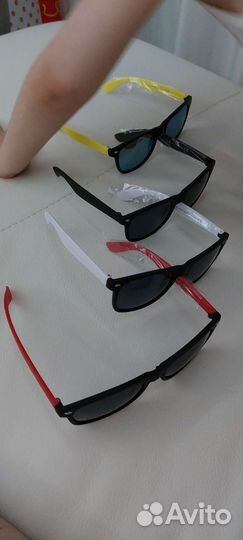 Солнцезащитные очки новые с цветными линзами нет
