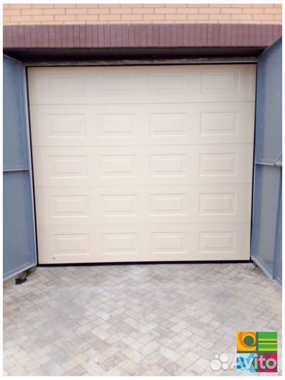 Секционные ворота alutech