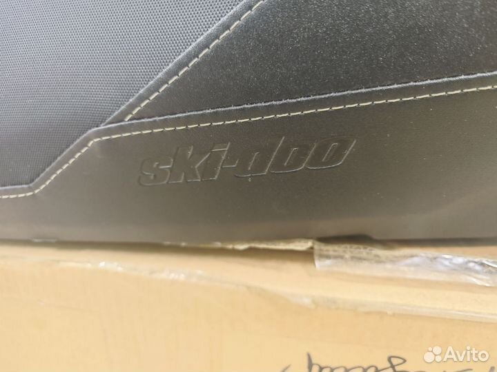 Сиденье 1+1 со спинкой для Ski-doo rev XM