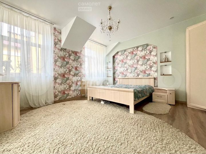 3-к. квартира, 115 м², 2/3 эт.