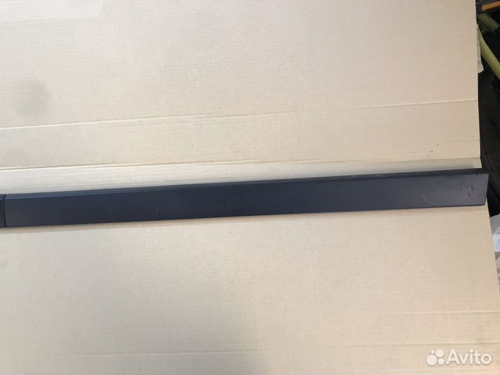 Молдинг передней левой двери Renault Megan 2