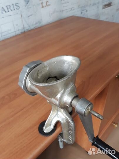 Мясорубка ручная СССР чугунная