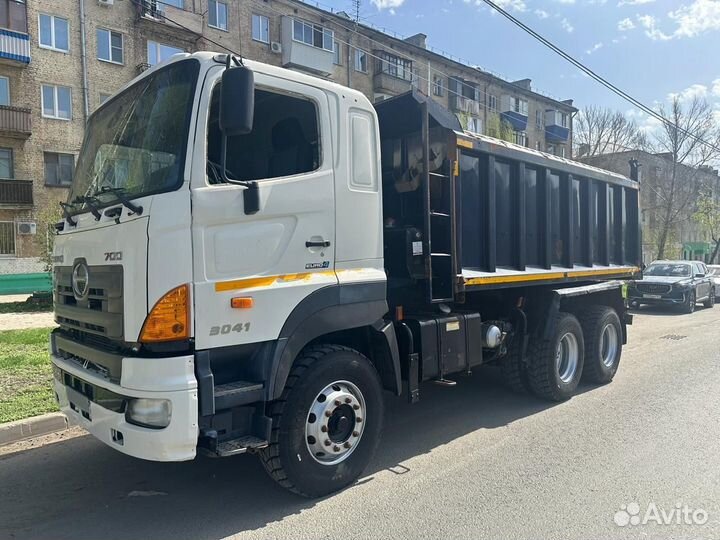 Hino 700 (Profia), 2018