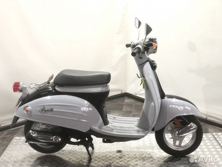 Скутер Suzuki Verde