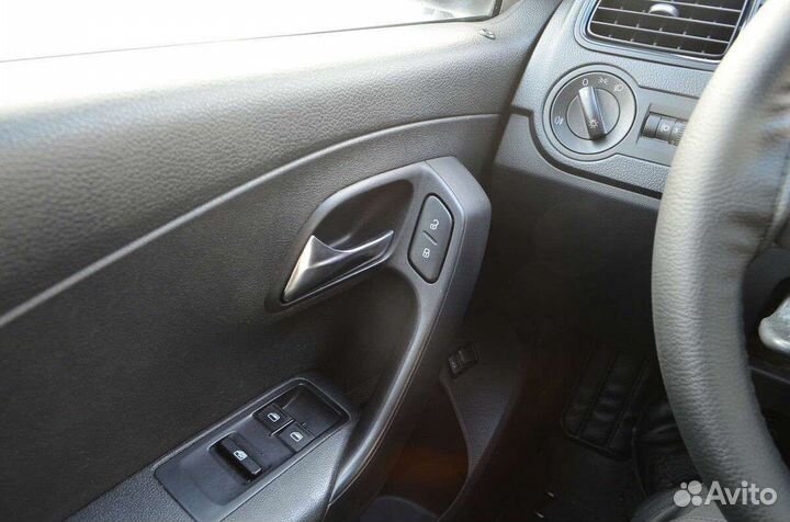 Volkswagen Polo 1.6 МТ, 2012, 184 000 км