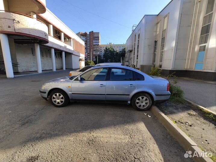 Volkswagen Passat 1.6 МТ, 1998, 355 000 км