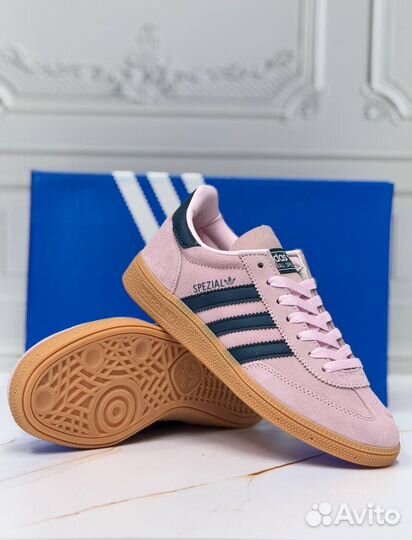 Кроссовки adidas spezial
