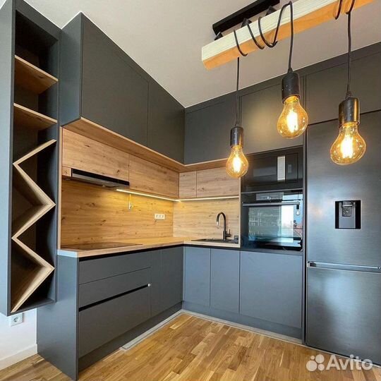 Кухня угловая с винными полками