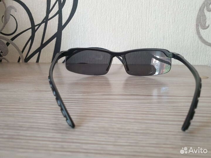 Солнцезащитные очки мужские