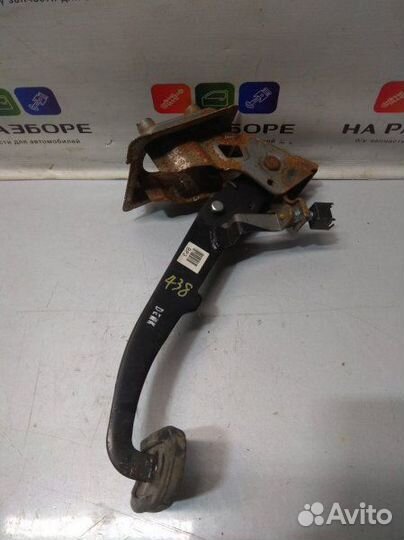 Педаль тормоза Hyundai Tucson