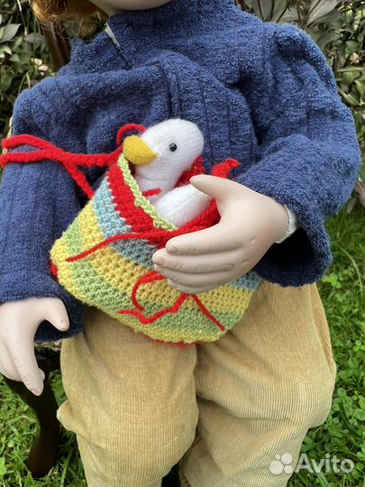 Коллекционная фарфоровая кукла