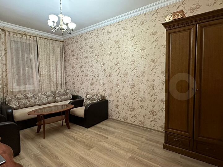 2-к. квартира, 67 м², 2/13 эт.